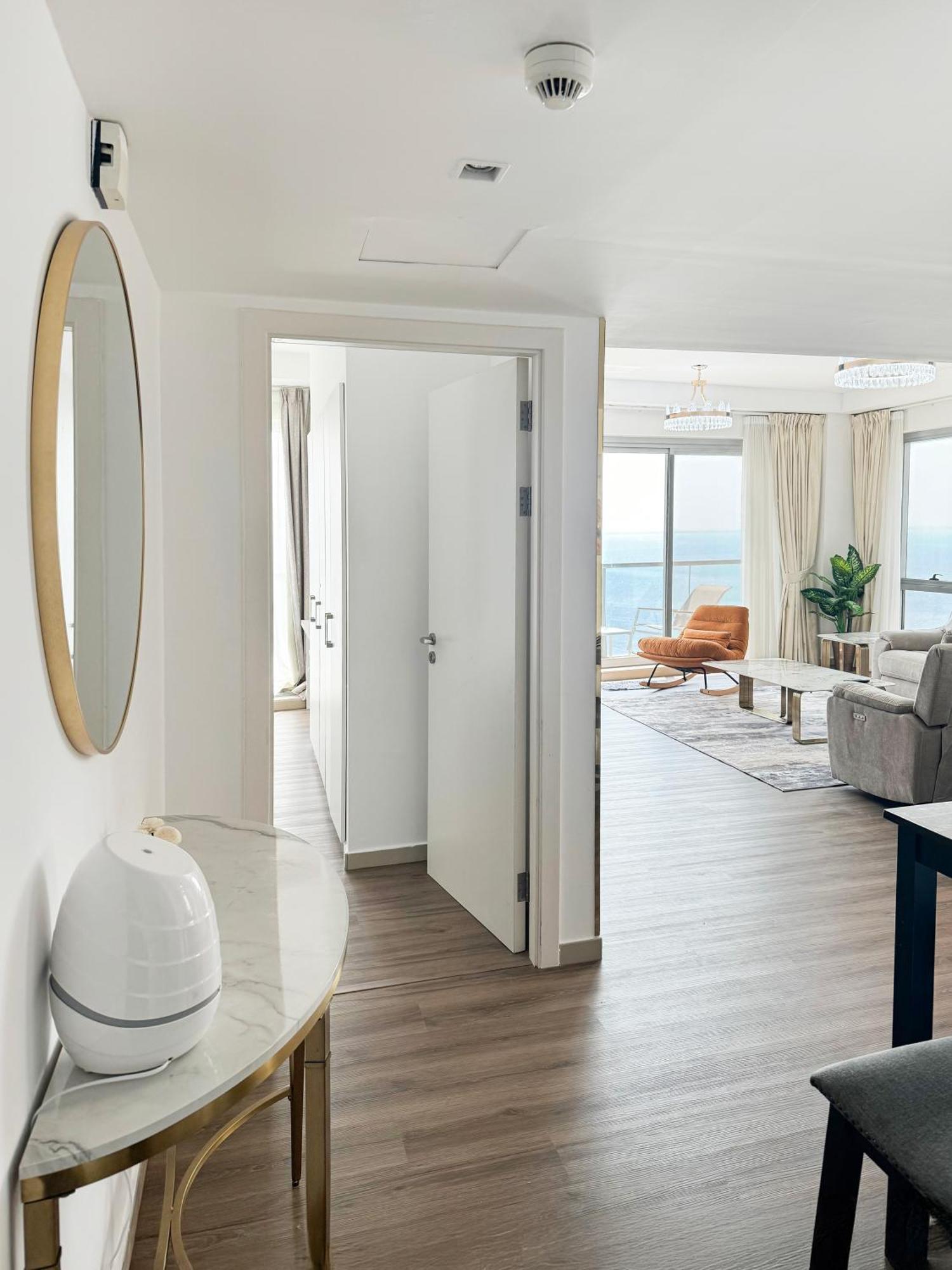 Pacific Al Marjan Island - Blue Collection Homes Apartment